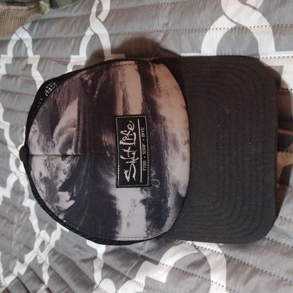 Salt Life snapback hat w/netted back